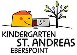Logo des Kindergartens Eberspoint. Es zeigt die beiden Gebäude, Altbau und Anbau von der Straßenseite, rechts ein stilisierter Baum, im Vordergrund die Bezeichnung Kindergarten St. Andreas Eberspoint, Gestaltung: Rita Berg